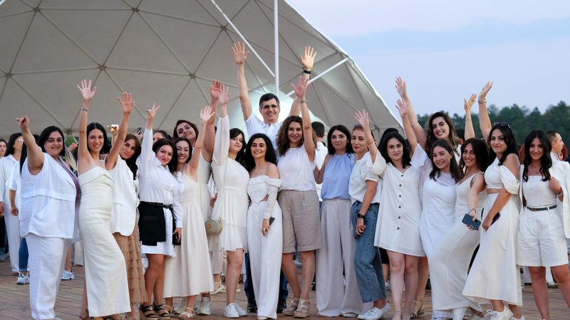 Ucom-ի մարդիկ մարդկանց համար | Արժեքներ, ավանդույթներ և աճի հնարավորություններ
