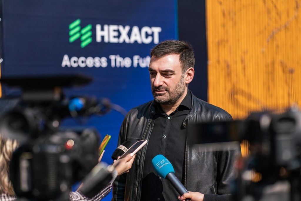 Hexact