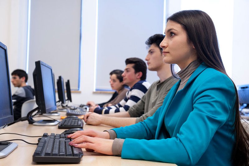 GIRLS Go Engineering. Հատուկ կրթաթոշակ Սինոփսիսի կողմից՝ Երևանի և Գյումրու ՏՏ ոլորտի ուսանող-աղջիկների համար