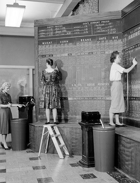 women-computer-job