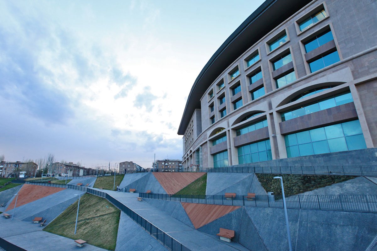tumo-building