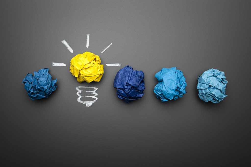 lightbulb+standing+out.iStock_58602186_XLARGE