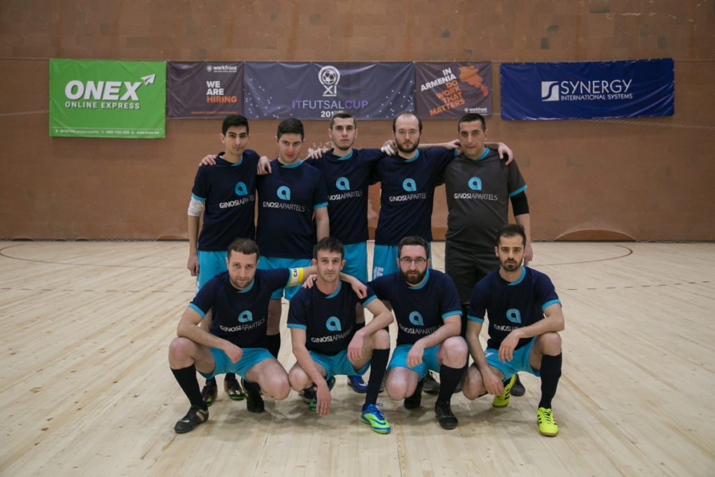 Գինոսի ընկերության ֆուտբոլային թիմը